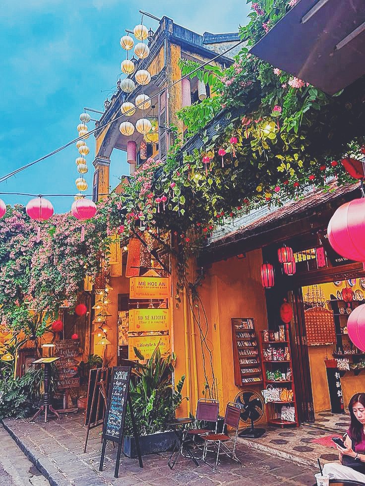 dashixlle's tweet image. ᅠ
ᅠ
⠀ ⠀ ⠀ ≡ 02:10 pm  ╱  O72O25
⠀  ⠀     ⌕ Ho Chi Minh, Vietnam
            💋  Na para bang nandito para
                    magbakasyon 🥴                   
⠀ ⠀ 
ᅠ