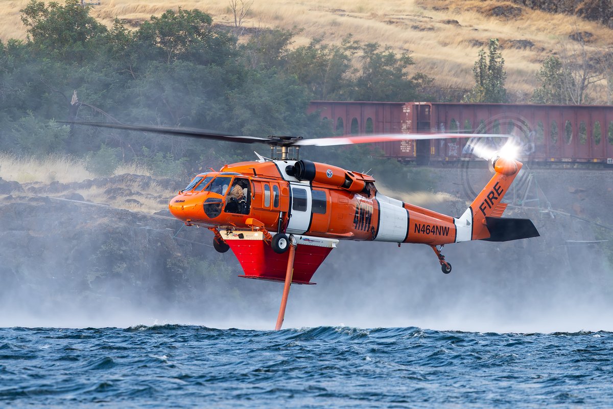 Sabian404's tweet image. SEATs and a UH60 also working the fire #BurdoinFire