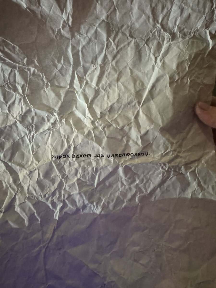 cqurtknee's tweet image. FAM GOT SETLIST AND PAPER FROM GERARD THAT HE THREW!!! #MCRSF