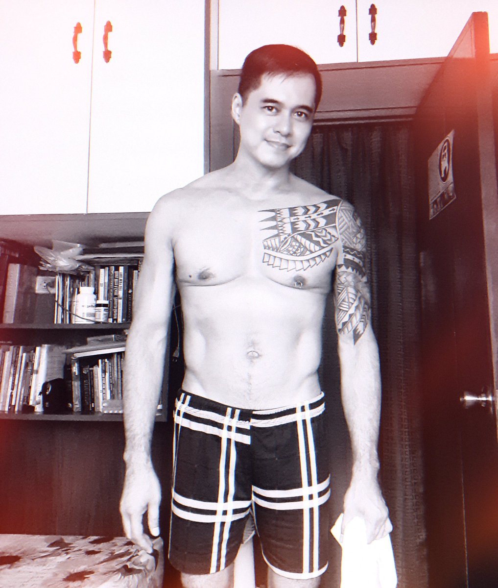 DizonAlain's tweet image. &quot;Judgment fades when empathy deepens.&quot;
I didn&apos;t go to church today, and that&apos;s okay. I chose to work out, though, at home...and rest after this self-timer selfie! Have a blessed Sunday to you!😂🫰😉 

#fitpoz #sweatysunday #sundaymood #blessedsunday