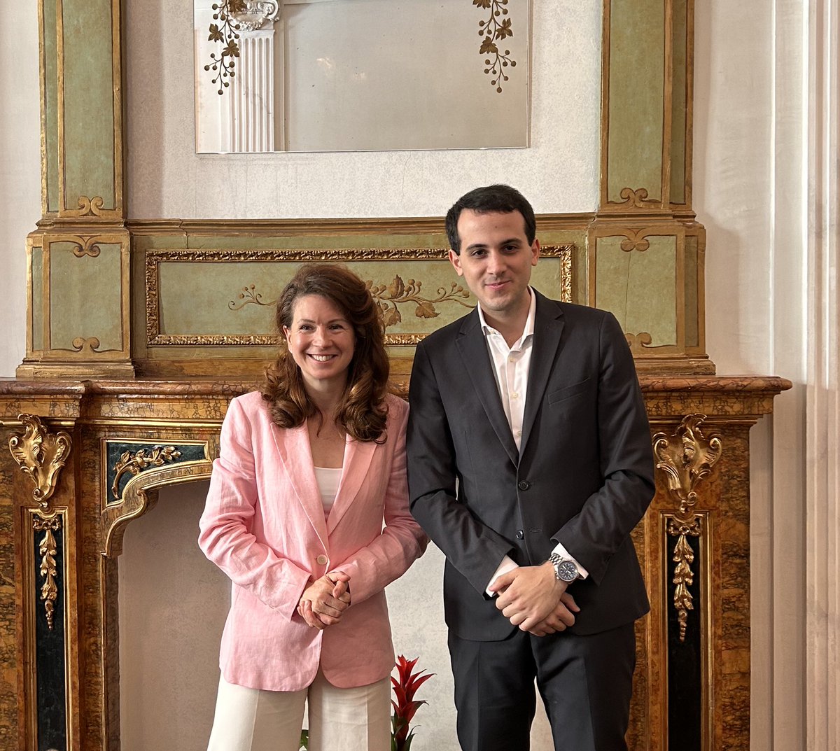 Great to have <a href="/CoR_President/">Kata Tüttő</a> <a href="/KataTutto/">kata</a> at <a href="/rtl1025/">RTL 102.5</a>! Thanks for the interview and good luck for your new mandate as <a href="/EU_CoR/">European Committee of the Regions</a> president.