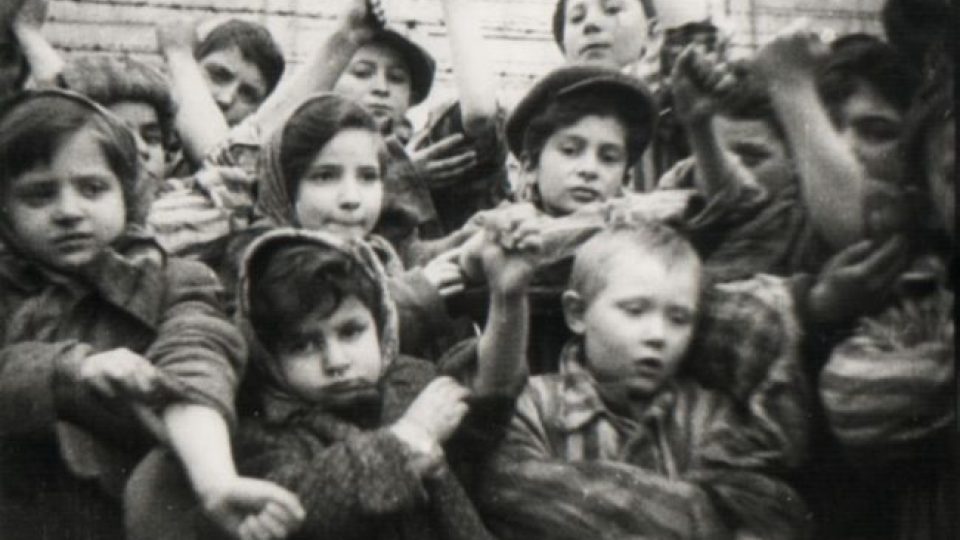 SaraMassoumi's tweet image. How did the Holocaust happen before the world’s eyes while everyone stayed silent?
Today, we are that same silent generation witnessing atrocities in Gaza while the world just issues statements.
“There is no flag large enough to cover the shame of killing innocent people.”