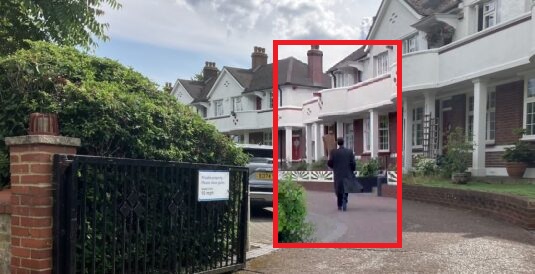Richard E. Grant returns to a home on Jubilee Crescent off Manchester Road in E14 to 'Keep the Aspidistra Flying'. reelstreets.com/films/keep-the…