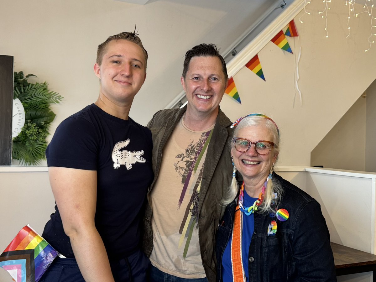 Wonderful afternoon at #BawtryPride, the rain didn't dampen anyone's spirit and we had a great time! 🌈🏳️‍🌈 <a href="/GlynisS56392247/">Glynis Smith</a> <a href="/LeePitcherMP/">Lee Pitcher MP</a>