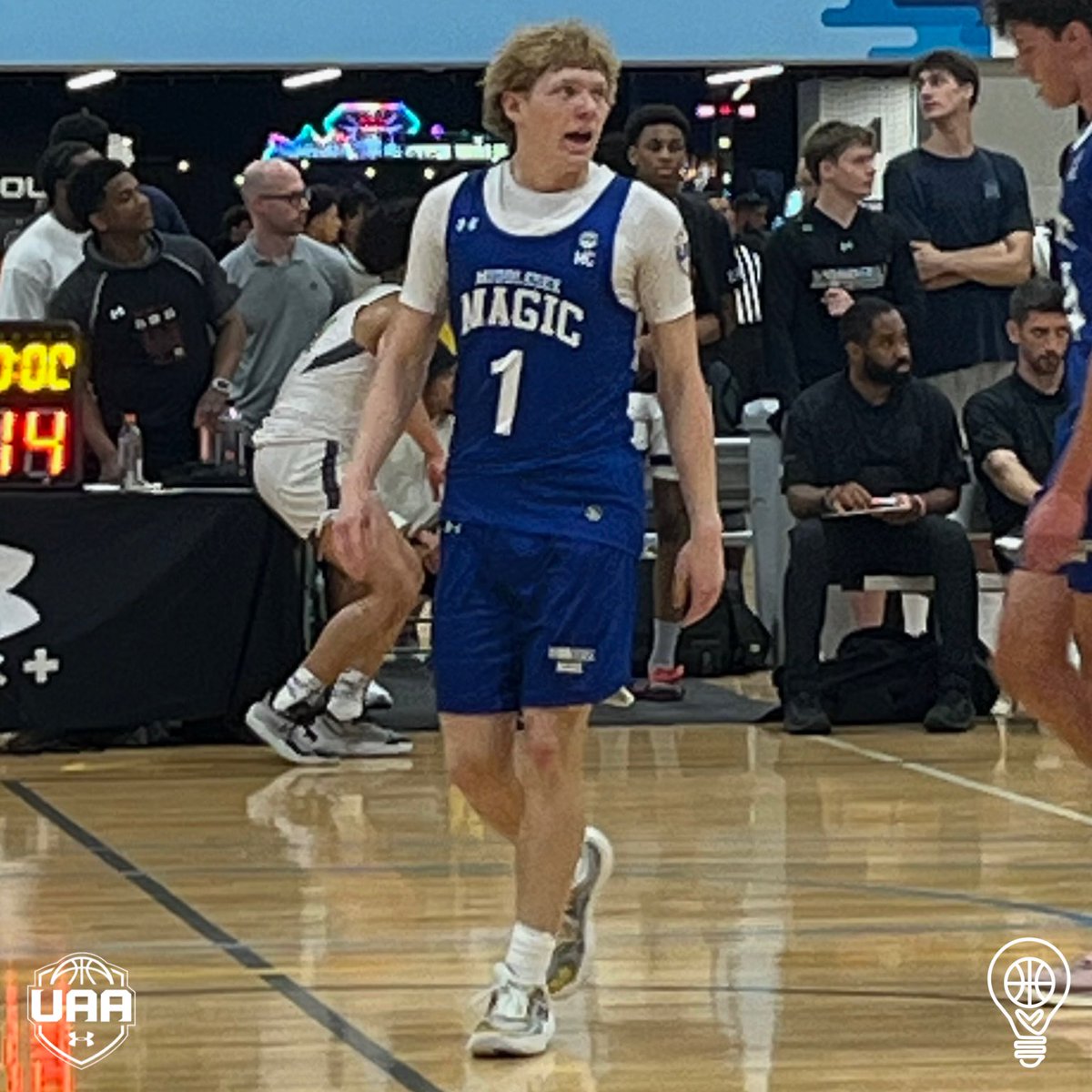 Pro Insight Player Spotlight 🔦

👤 Ryan Moesch

🏀 @middlesexmagic

🎓 2026

📌 @UANextbhoops

💡Treated a packed house to an absolute masterclass against Elevate in the UAA Championship series, burying 3 after 3 off the bounce while bringing his trademark creative flair. Savvy,
