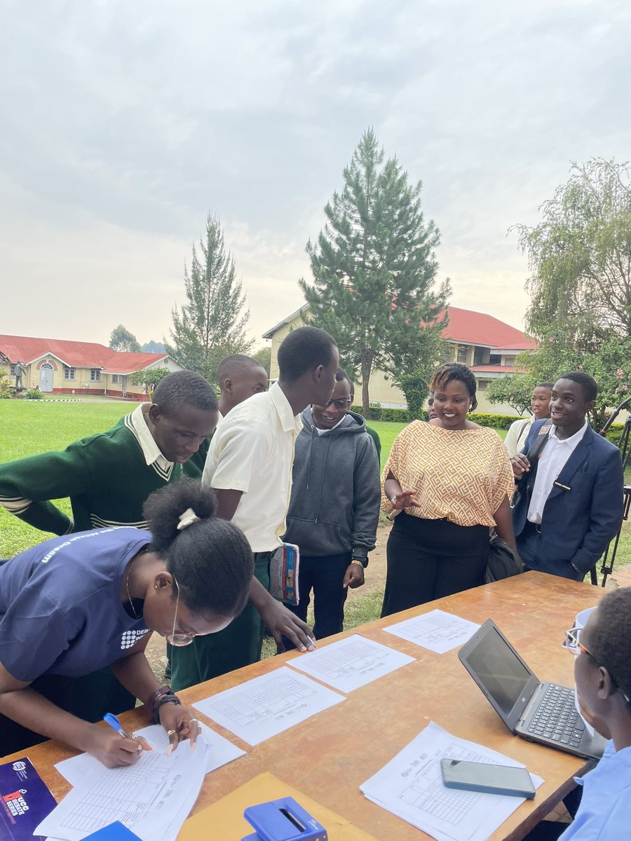 #UCCDEBATESERIES

Sites from Nyakasura School as different schools arrive for the UCCdebateseries Western Uganda Edition.