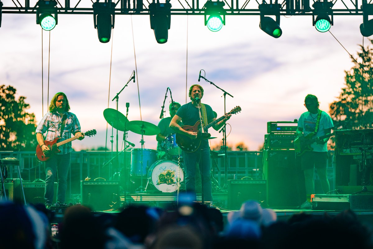 fairwellfest's tweet image. Here's one for the road, thank you Sturgill Simpson!
📸 Taylor Regulski