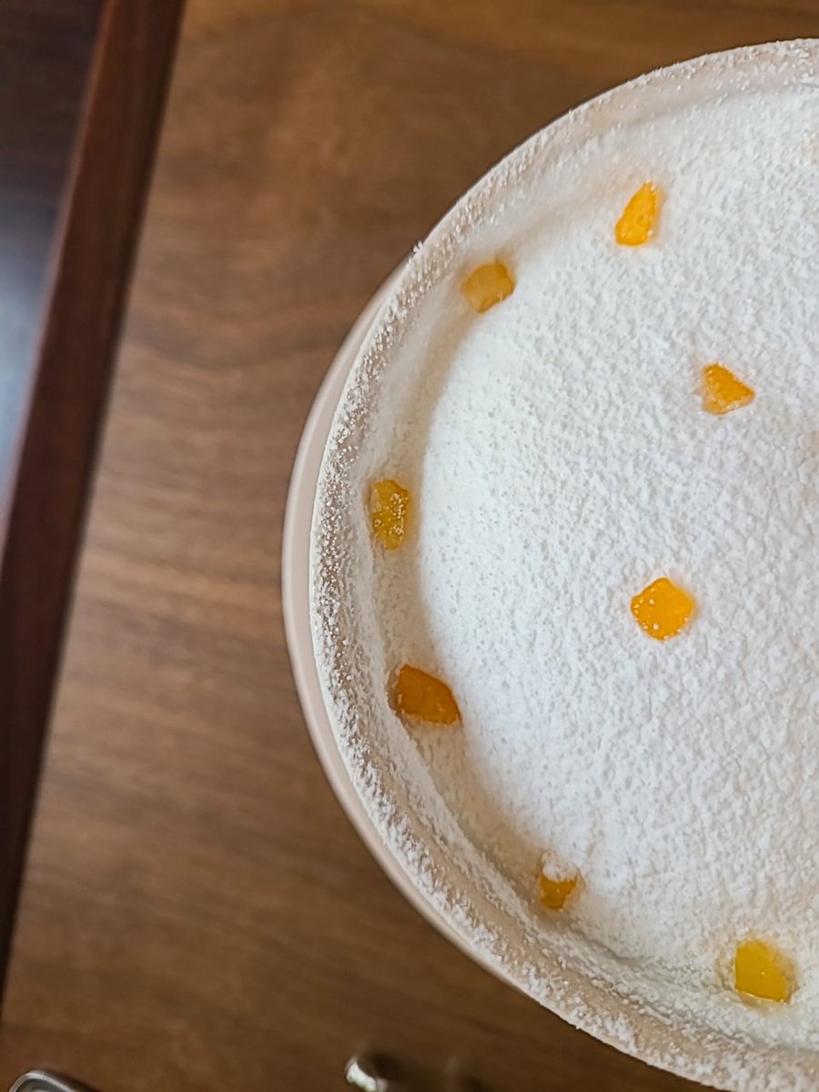 sweetsalt_magic's tweet image. 연남동
이미양과자

크리미 오렌지 빙수 (₩9,500)