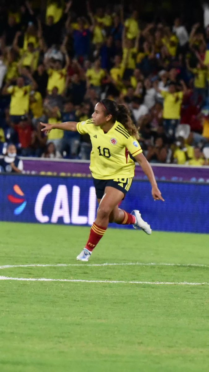 karenespigo's tweet photo. Hoy si me gustó, un resultado bastante cómodo para las colombianas, como debe ser, hoy marcaron las goleadoras // COL 4️⃣🆚️1️⃣ PAR 
⚽️ 13' Linda
⚽️🇵🇾 15' Claudia 
⚽️ 57' Mayra
⚽️ 83' Linda
⚽️ 90+4' Leicy 
#CopaAmericaFEM 
🏟🗓 Prox partido vs Bolivia el martes 22 de julio https://t.co/TnwAt644aW
