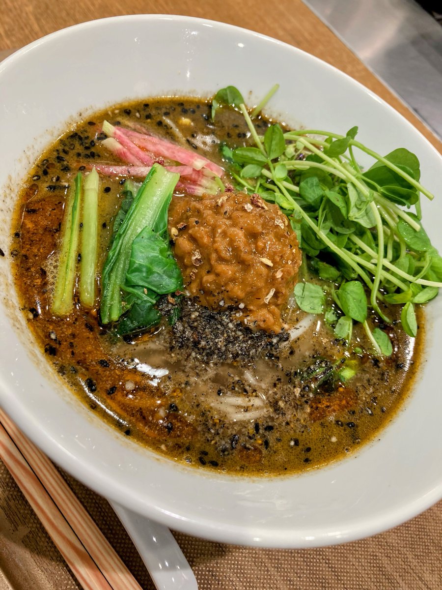 TstantanJRC's tweet image. #ヴィーガン #vegan
#ラーメン #らーめん
皆さま3連休はいかがお過ごしですか?☀️
私は趣味であり推し活の、らーめん屋さん巡りをエンジョイしております😋🍜
やっぱり美味しいものを食べるのって幸せだなぁとつくづく感じる今日この頃でした💎