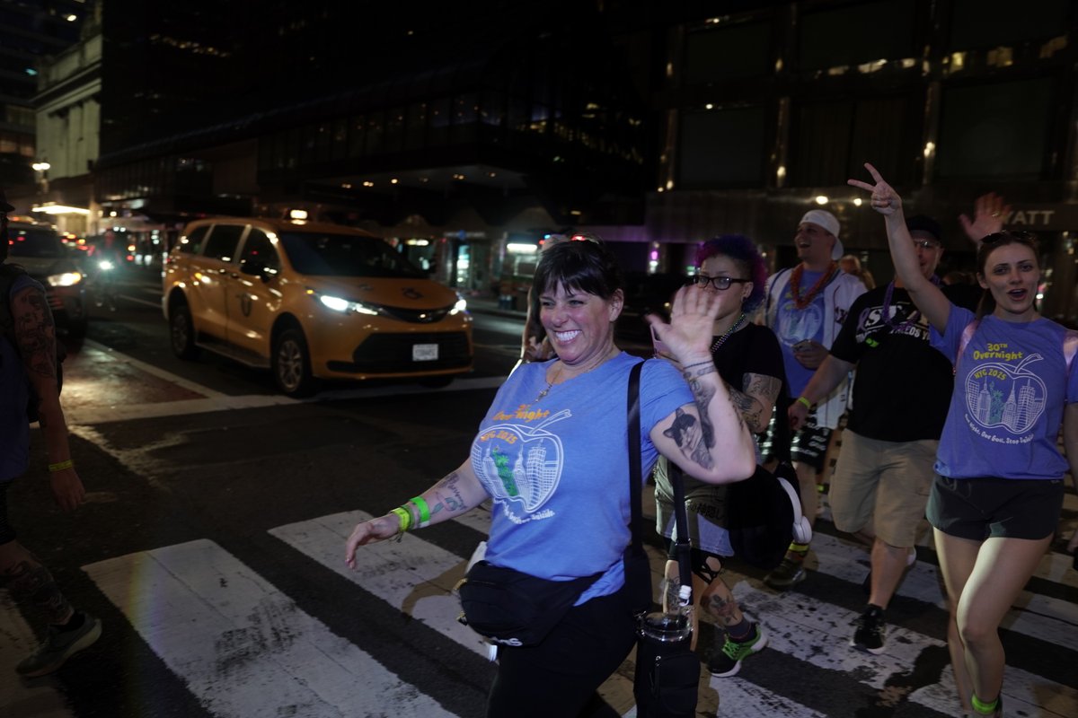 OvernightWalk's tweet image. At The Overnight, a picture is worth a thousand STEPS! 👟 Share your photos and videos below of our 30th NYC Overnight Walk.