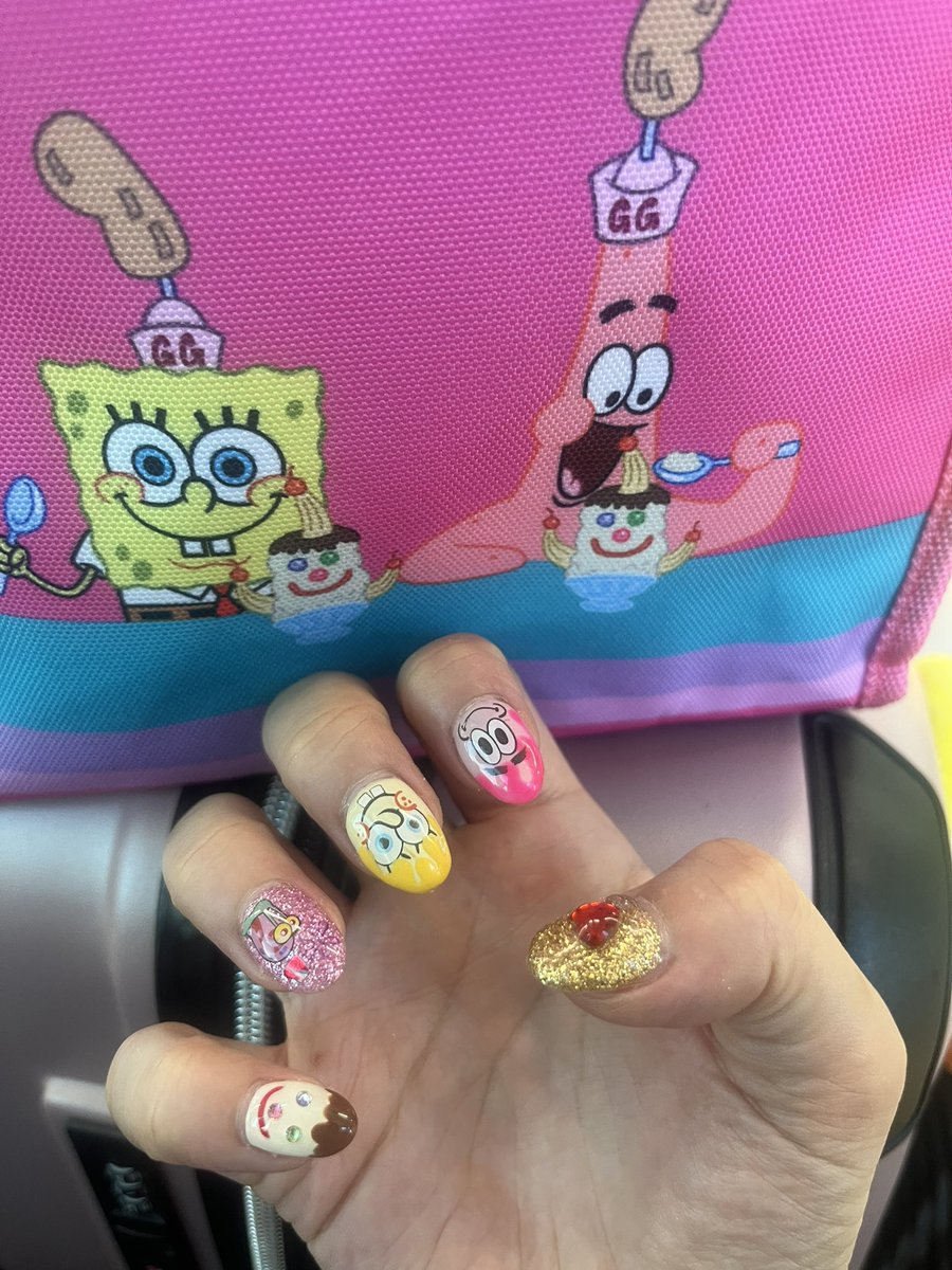 p_e_p_i_desuyo's tweet image. 大好きなスポンジボブネイル🫶🥰
#スポンジボブ #𝗦𝗽𝗼𝗻𝗴𝗲𝗕𝗼𝗯
 #NEWnail💅✨