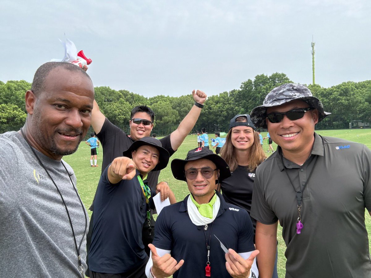 CoachDing's tweet image. Great week with @NFLFLAG in Shanghai. Excited to see what’s next for flag football in China. @nflchina @LvilleBigRedFB