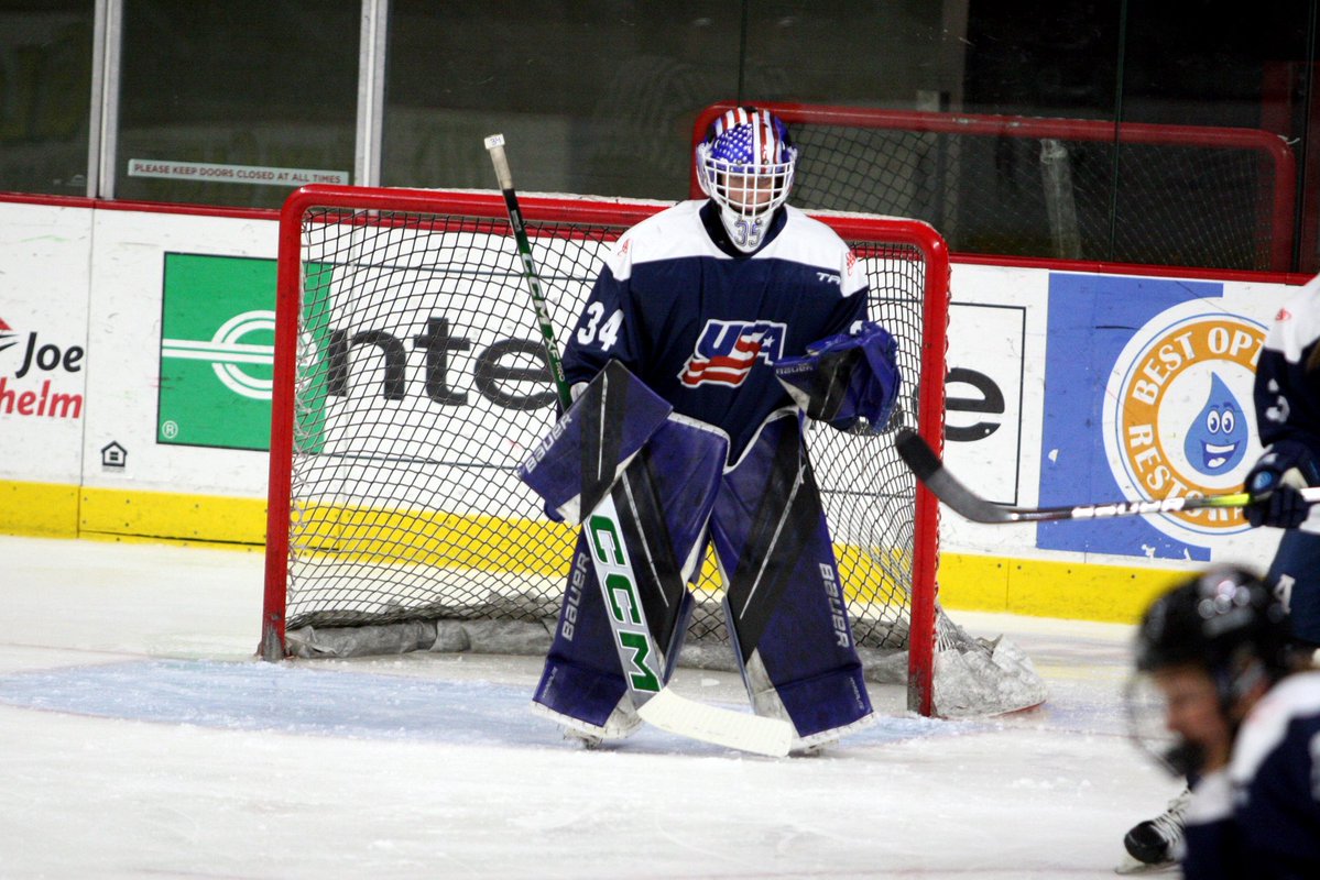usahockey's tweet image. Scenes from tonight’s Girls National U19 Training Camp matchup, driven by @AAAClubAlliance 📸
Team Navy came out on top with a 4-3 shootout win in Game 1—two more matchups still to come tomorrow and Monday on USAHockeyTV.com! 👀 #USAHPDC