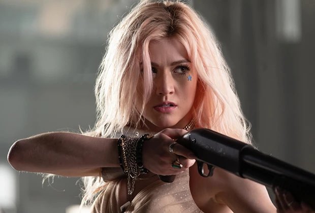 erikamafiXOXO's tweet image. Katherine McNamara who played ‘Julie Lawry’ in The stand alongside amber heard liked the Vogue post featuring her🤍