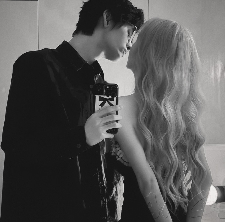 bymyraw's tweet image. Pra aqueles que duvidaram que essa mulher seria minha, agora ela realmente oficialmente é minha! 
Minha deusa magnífica 💜