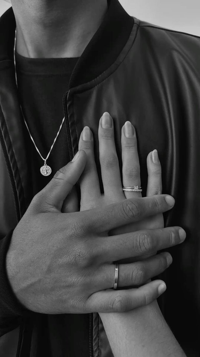 bymyraw's tweet image. Pra aqueles que duvidaram que essa mulher seria minha, agora ela realmente oficialmente é minha! 
Minha deusa magnífica 💜