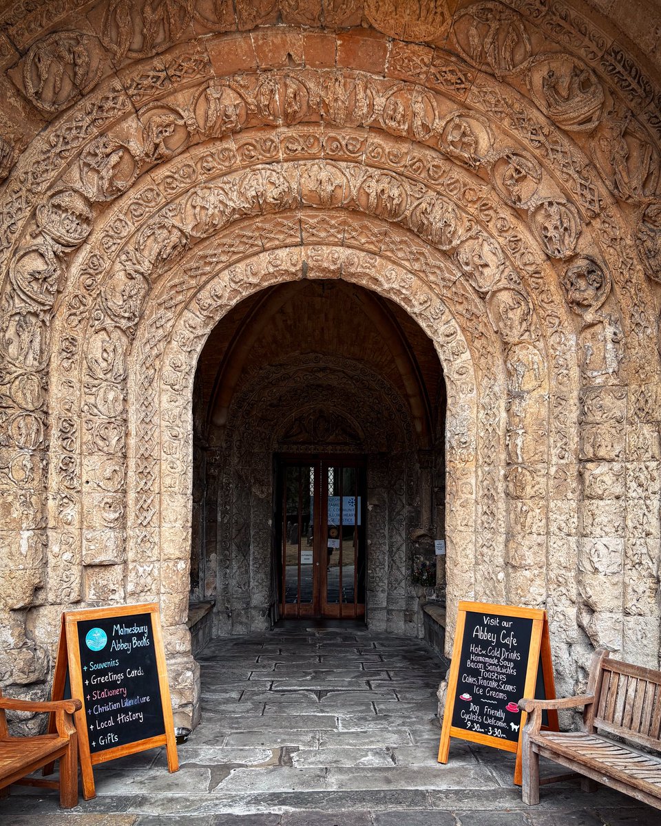lukejsherlock's tweet image. Malmesbury Abbey. Resting place of Athelstan - Arguably the first King of England (though where his exact remains are is lost to history). Stunning 12th century carving. Stirring stuff: