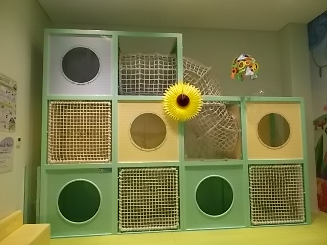 YamanashiLinear's tweet image. 夏期シーズンにつき、8月17日(日)までは開館時間を30分延長しております♩どきどきリニア館最終入館は午後5時まで!夏休みイベントも開催中!詳しくはホームページご覧くださいlinear-museum.pref.yamanashi.jp
キッズコーナーでゆっくりお過ごを♩
#リニア見学センター #リニア #山梨県 #夏休み #イベント