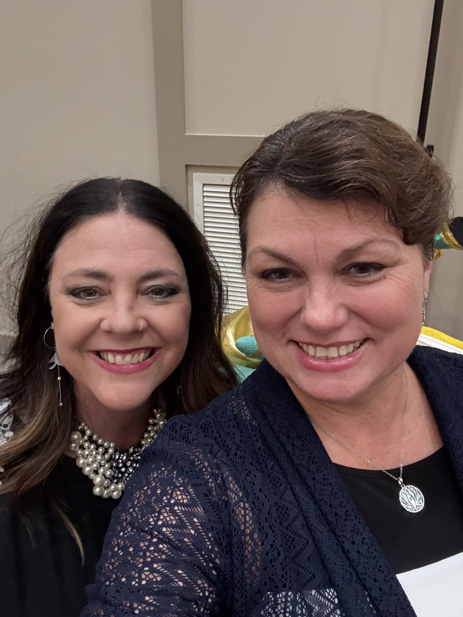 victoria4nh's tweet image. I started this beautiful day with the Women’s Defense League celebrating the league’s 11th birthday. We thanked Risa for her many years as Education Director.
Tonight I got to celebrate our great state with the NH Liberty Alliance.
Congratulations to Kristen Noble, Jonah…