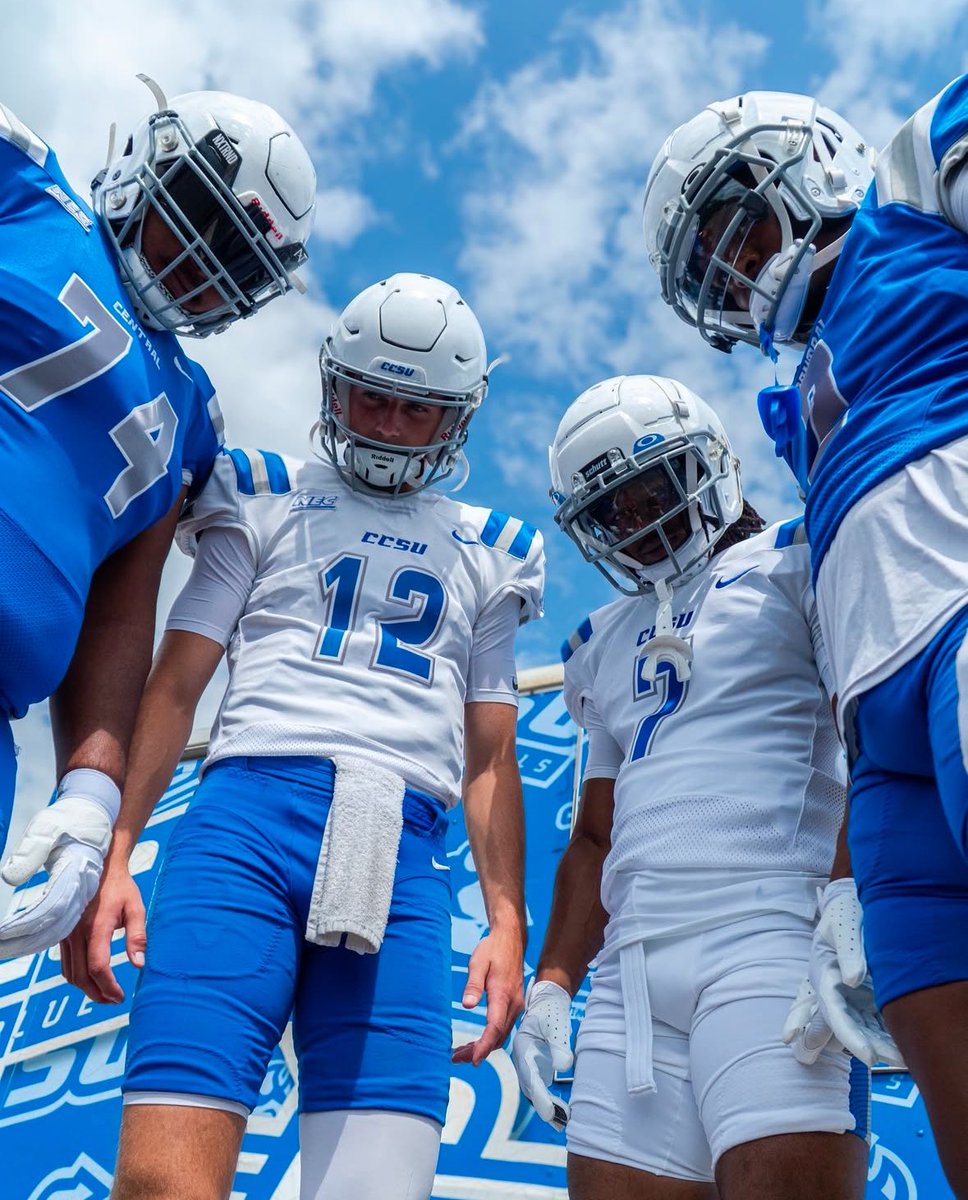CooperAllen4_'s tweet image. Ready to compete tomorrow @ccsu_fb 🔥🔥
@CoachLecht @jd01an @zachdeldin
@Coach_Fab @PeddieFalconsFB