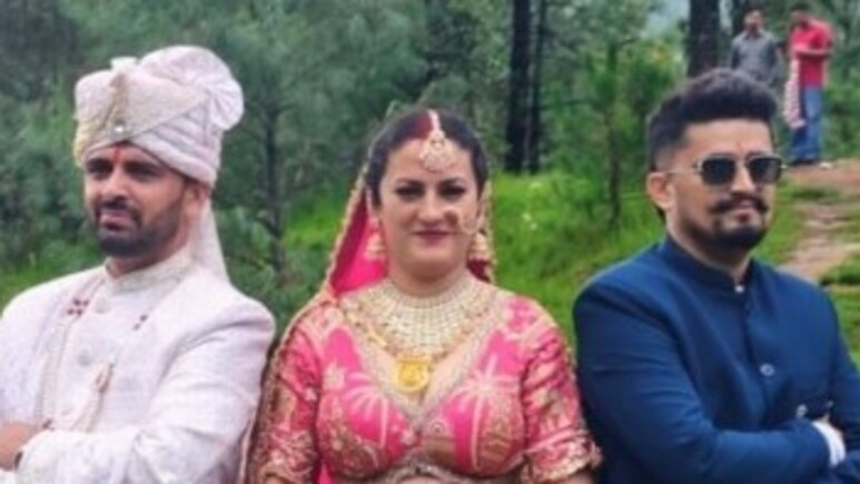 ndtv's tweet photo. Two Brothers Marry Same Woman In Himachal Adopting Tribal Polyandry Tradition https://t.co/HngArvok1o https://t.co/sYnNRXSUHW