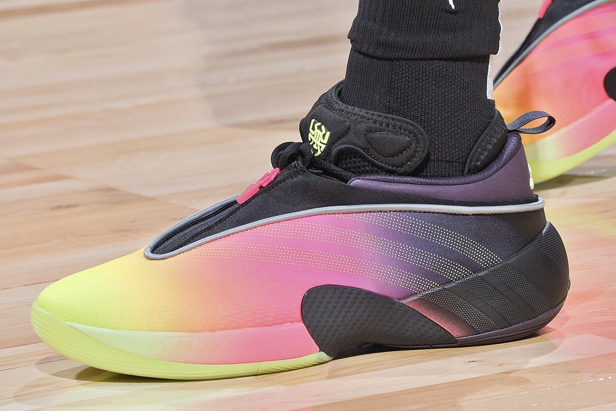 NickDePaula's tweet image. Aliyah Boston is in the new Adidas D.O.N. Issue #7 at the WNBA All-Star Game 🕷️