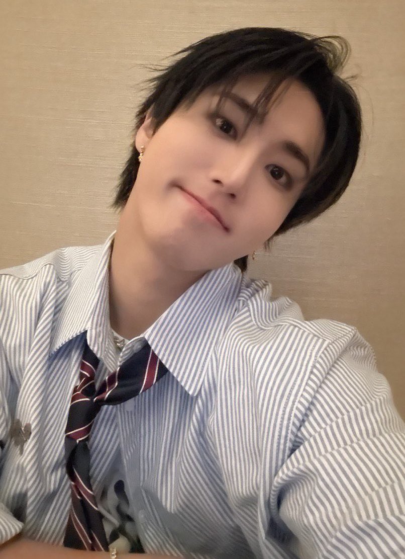 wsbmiso's tweet photo. 🤍🖤 https://t.co/hLQ5aYsZCf