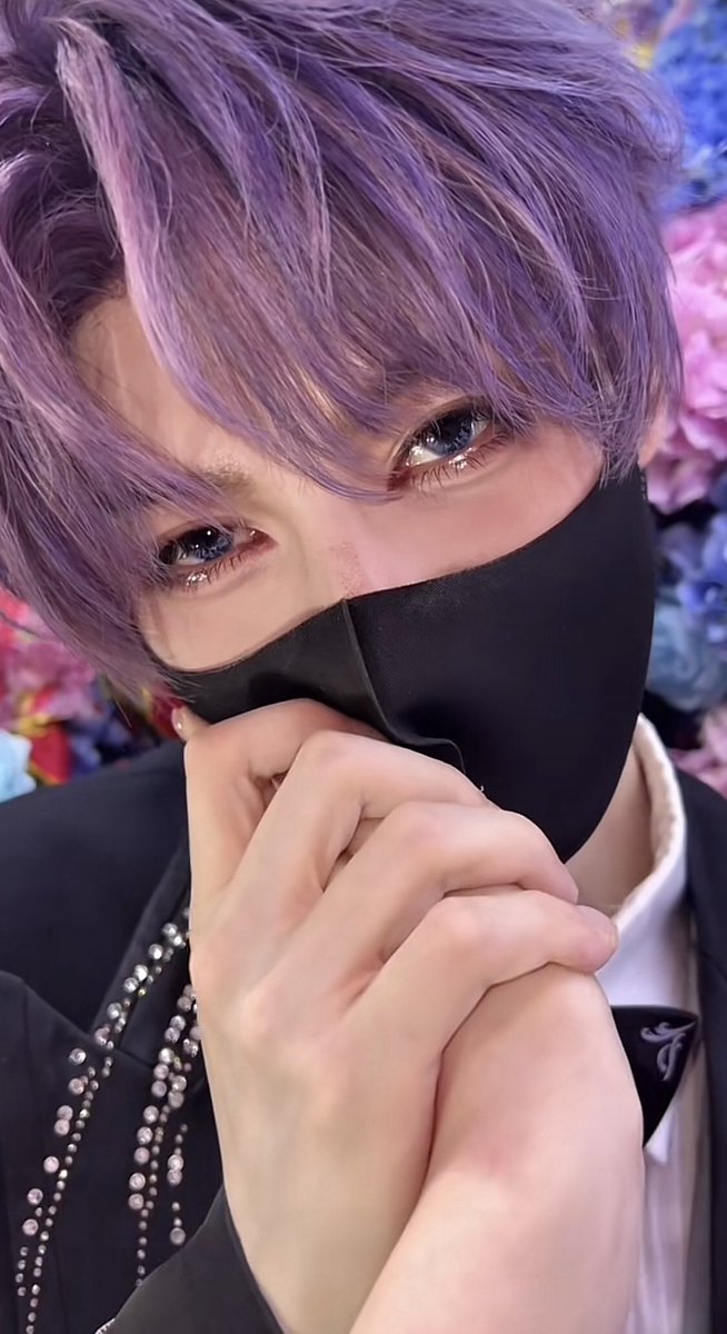 ashleyasakky's tweet image. 本国イベの公式ホムラさんの手見てよ
男性なのに爪の形が綺麗なのホムラさんぽくて◎だし中指の小さな皮向け可愛いくない?(*´-`)
(ちなみにセイヤにも皮向けあった)
ホムラさんにとって手は大事だからね♡
これは高評価できる✨