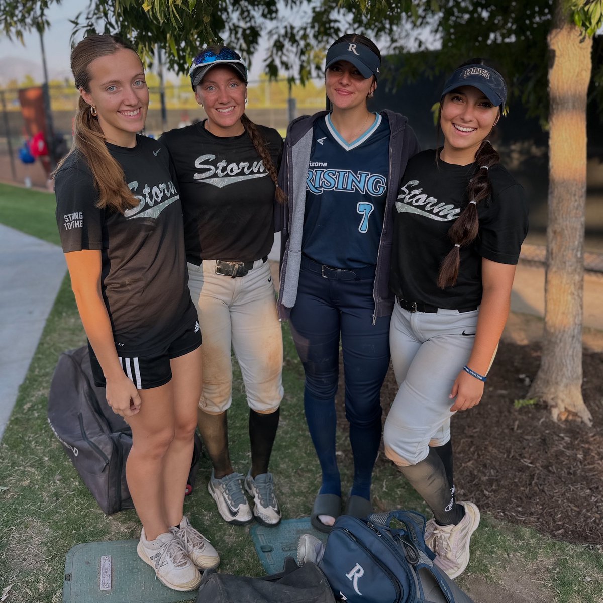 CDSAztecSoftbal's tweet image. That’s a wrap for @miquela_tammaro before she heads off to Colorado School of Mines 🥎⛏️  The last tournament for the summer, PGF Nationals in California #SOLSoftball #Teammates  @MinesSoftball @AZStormSheehan
