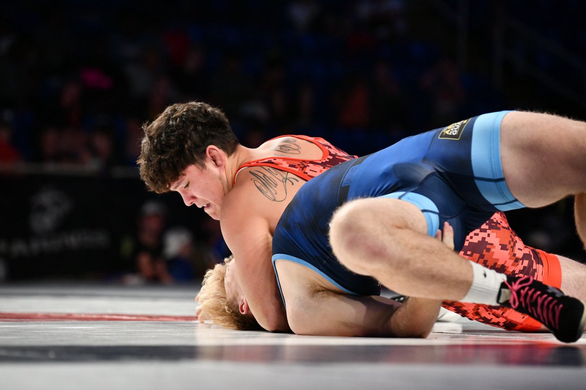 NEBwrestle's tweet image. After winning a 16U Greco National Title in 2023, Adonis Bonar hit a beautiful lefty headlock in the Junior National Finals to secure a fall in just over a minute. One of the greatest Greco wrestlers from NE to ever do it, and just an all around good dude. Congrats Adonis!
📸…