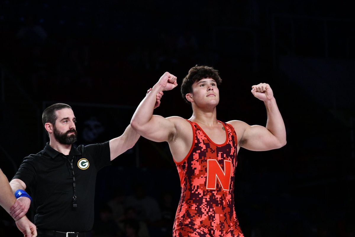 NEBwrestle's tweet image. After winning a 16U Greco National Title in 2023, Adonis Bonar hit a beautiful lefty headlock in the Junior National Finals to secure a fall in just over a minute. One of the greatest Greco wrestlers from NE to ever do it, and just an all around good dude. Congrats Adonis!
📸…