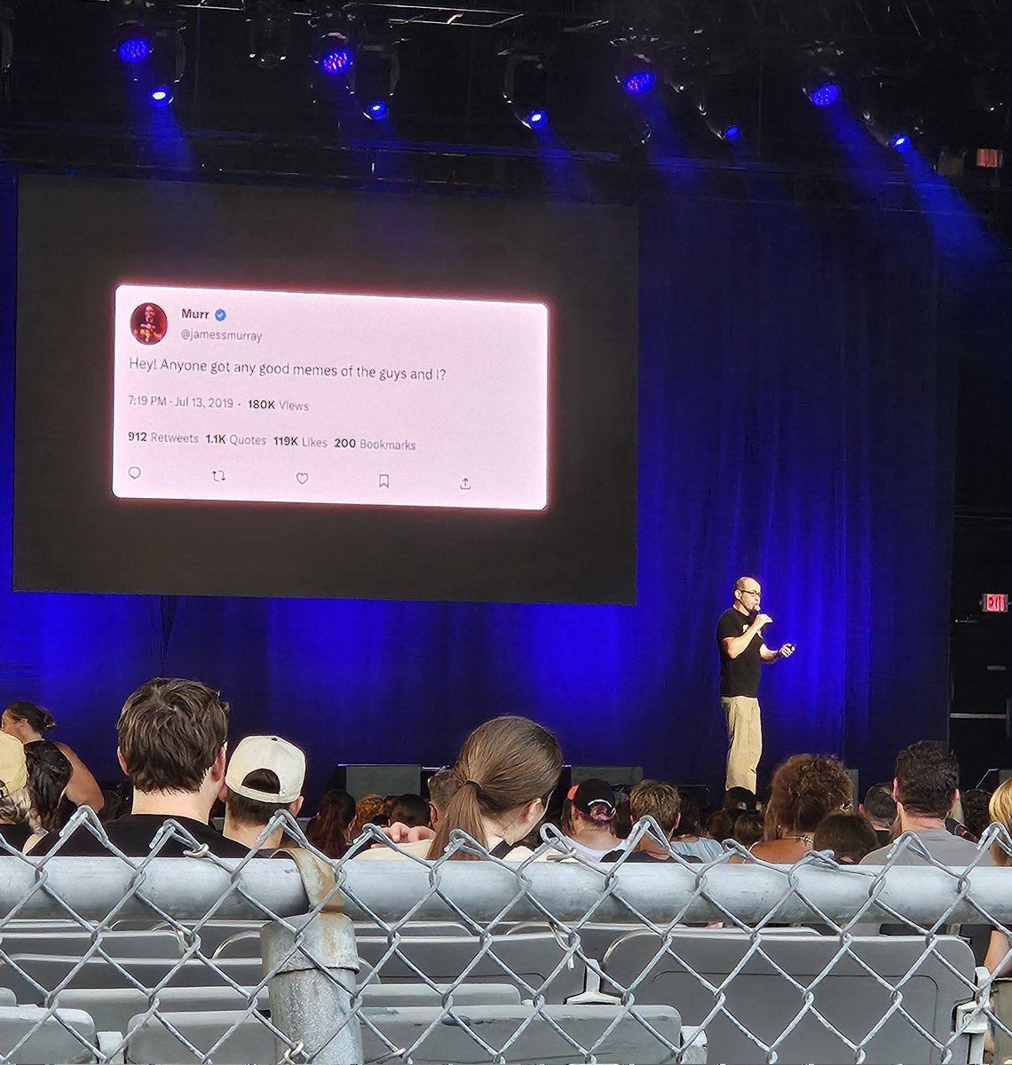 britt3___'s tweet photo. Saw Murr live tonight at my local theme park!! Let's just say it was a WILD night!! @jamessmurray @JokersTBS https://t.co/gn7ZPilLLq