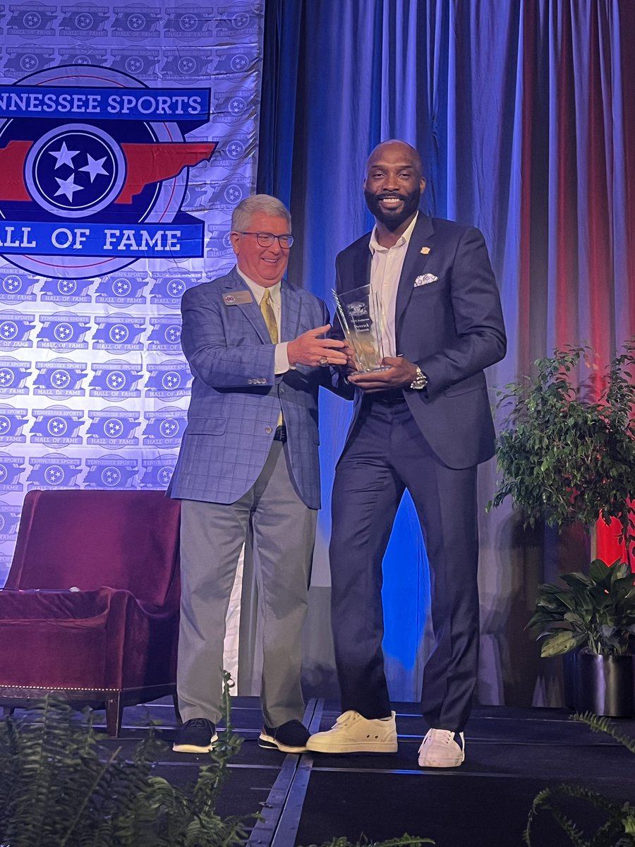 theTSHF's tweet image. The renowned Derrick Mason, congratulations! #tshf2025