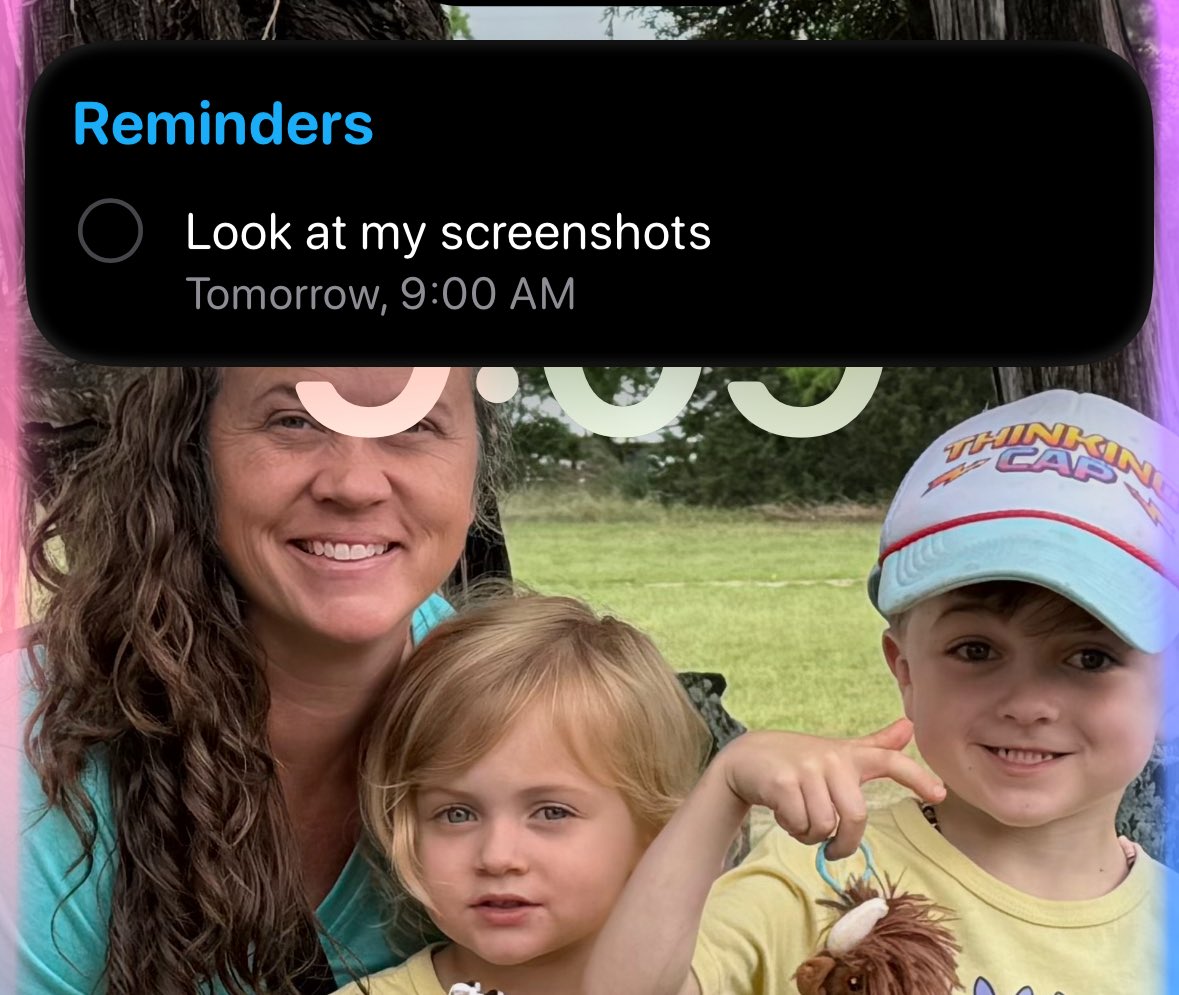 samosaur's tweet image. I have to set reminders to come back to the emails, screenshots and texts people send me. So much stuff comes across my phone. I often have to apologize for not responding to people.