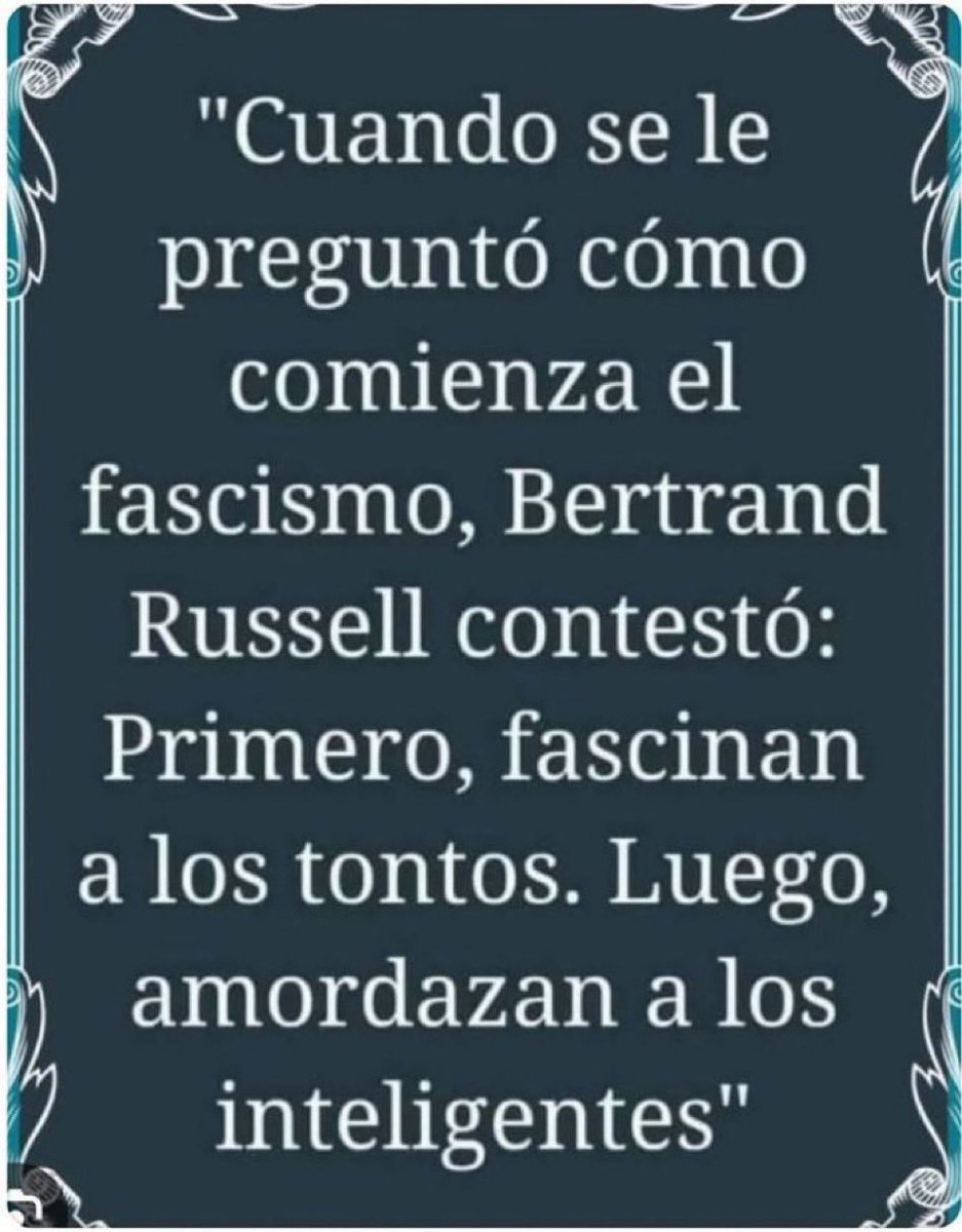 mitoguti's tweet photo. @KarlaMaEstrella 😂😂😂😂😂😂😂 
Tu sigue disculpándote Karla , que nosotros seguiremos acompañándote ! No estás sola !!
#TodosSomosKarlaEstrella 

#DatoProtegido 
#NosGobiernanDelincuentes https://t.co/BatxxVIFxO