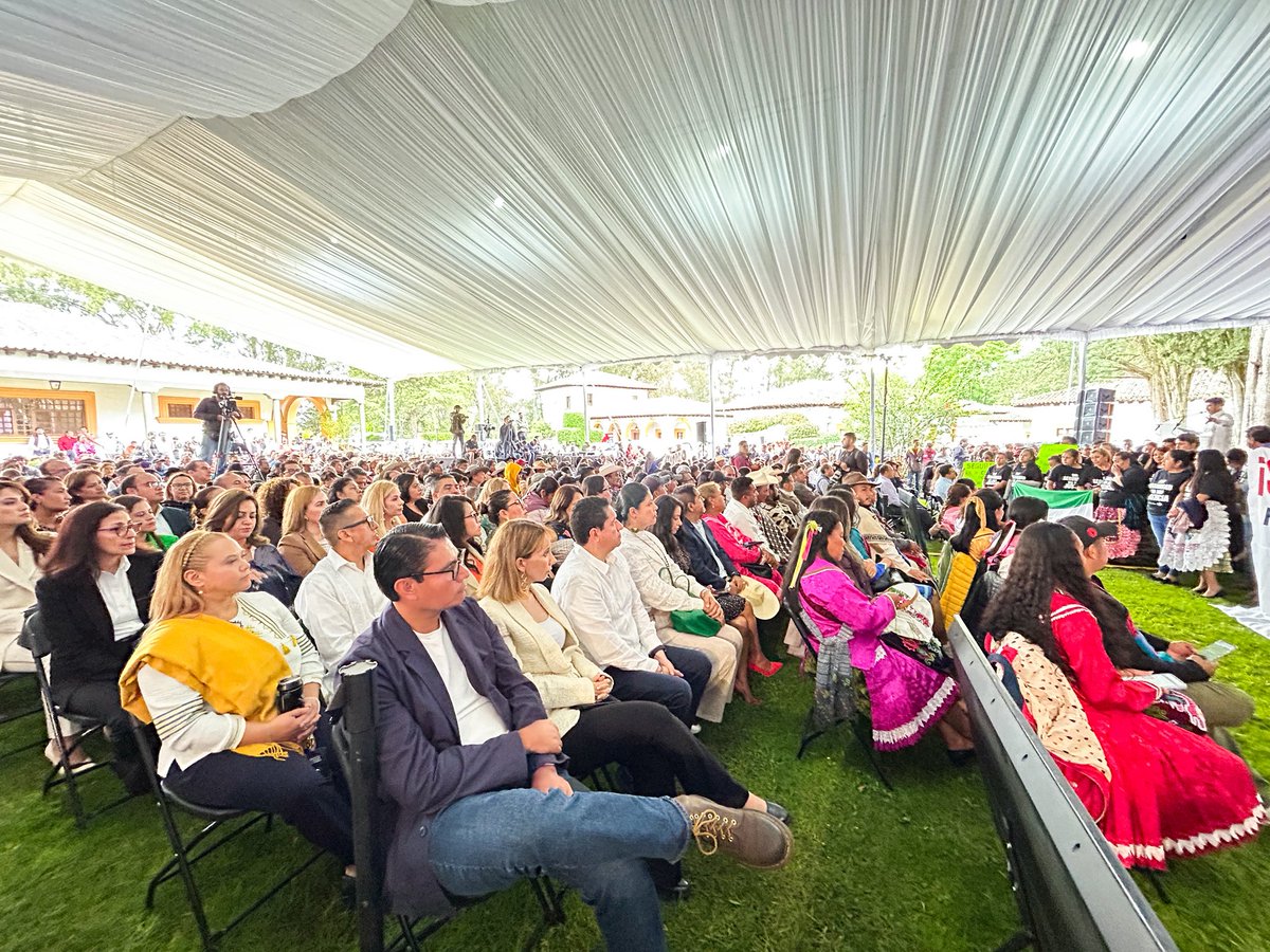 Hugo Aguilar Ortiz (@hugoaguilarorti) on Twitter photo Como parte de la conformación del cuarto orden de gobierno en Michoacán, el gobernador del estado (<a href="/ARBedolla/">Alfredo Ramírez Bedolla</a>), me invitó a sumar con un diálogo informativo sobre los avances y retos que implica el reconocimiento de la figura de “sujeto de derecho público” dentro del Estado. Como parte de la conformación del cuarto orden de gobierno en Michoacán, el gobernador del estado (<a href="/ARBedolla/">Alfredo Ramírez Bedolla</a>), me invitó a sumar con un diálogo informativo sobre los avances y retos que implica el reconocimiento de la figura de “sujeto de derecho público” dentro del Estado.