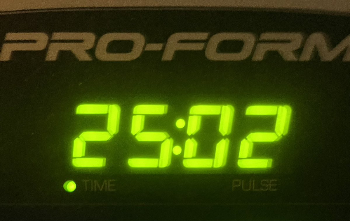 DrRenaeBryant's tweet image. Thx @LorenaRubio123 & @ValChavez2024 for both the inspiration to do the workouts and post. 7/19/25 dog walk 15 min.; elliptical 20 min.; treadmill 25; upper body: shldr raise, biceps curl, barrel hug; & abs on ball. I will work on a basic calendar for August. #FitLeaders…