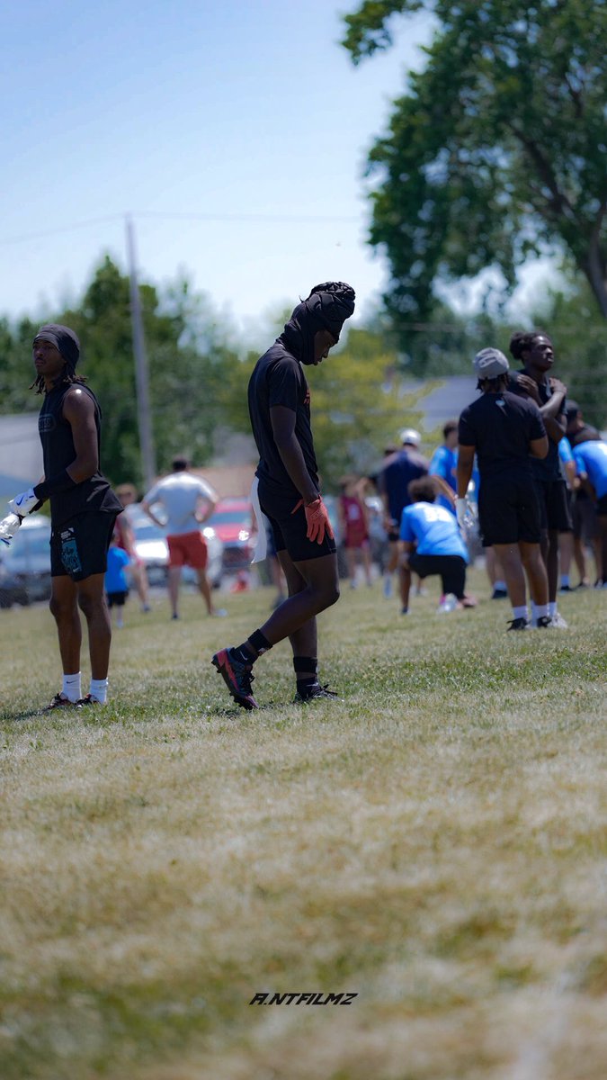 CardelStaples's tweet image. Took home the trophy!!! 7on7 Champs 🏆 @McKinleyMacksFB