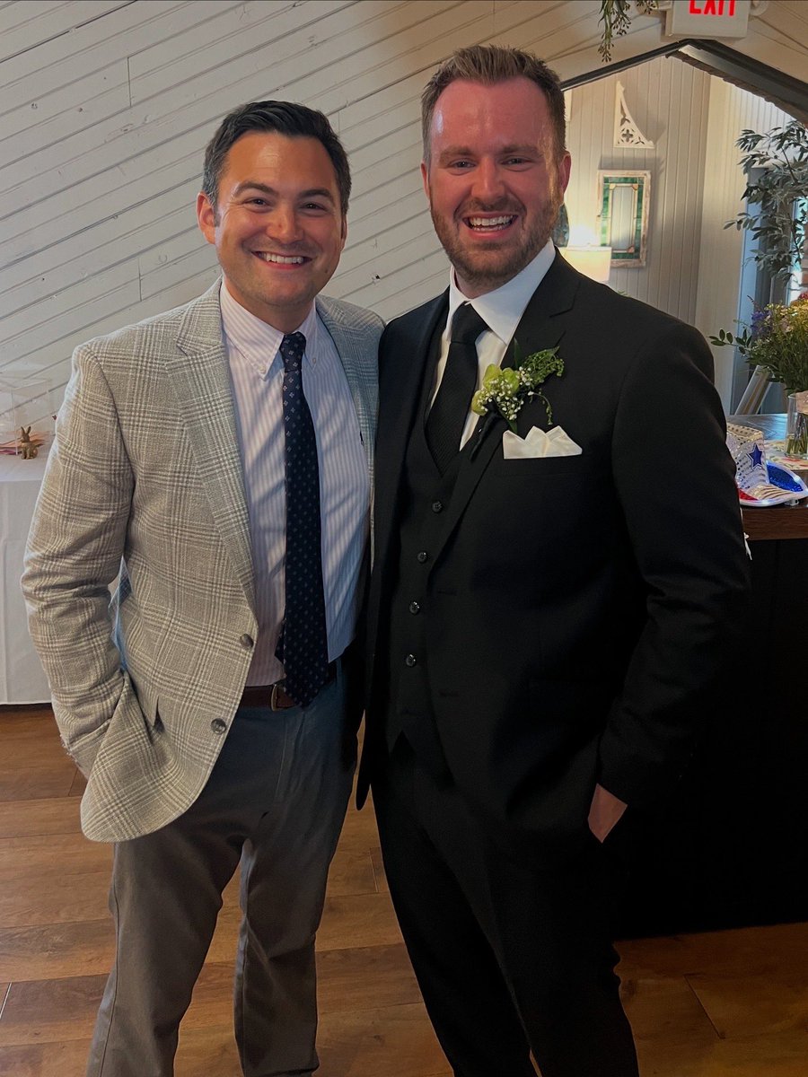 ZachDuckworth's tweet image. When the first LA (legislative assistant) you had the pleasure to work with gets married. Congrats Spencer and Allie! 👍😀🇺🇸