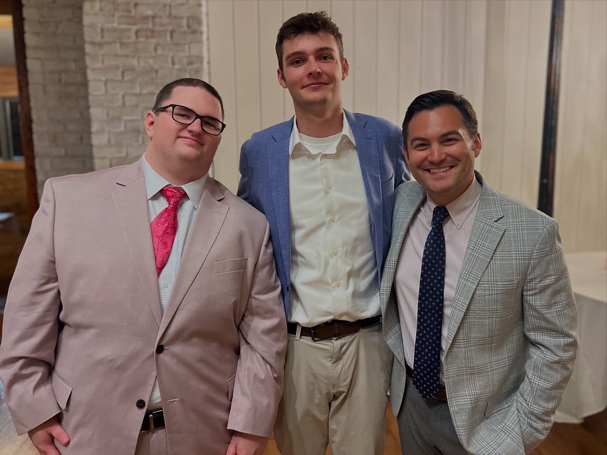 ZachDuckworth's tweet image. When the first LA (legislative assistant) you had the pleasure to work with gets married. Congrats Spencer and Allie! 👍😀🇺🇸