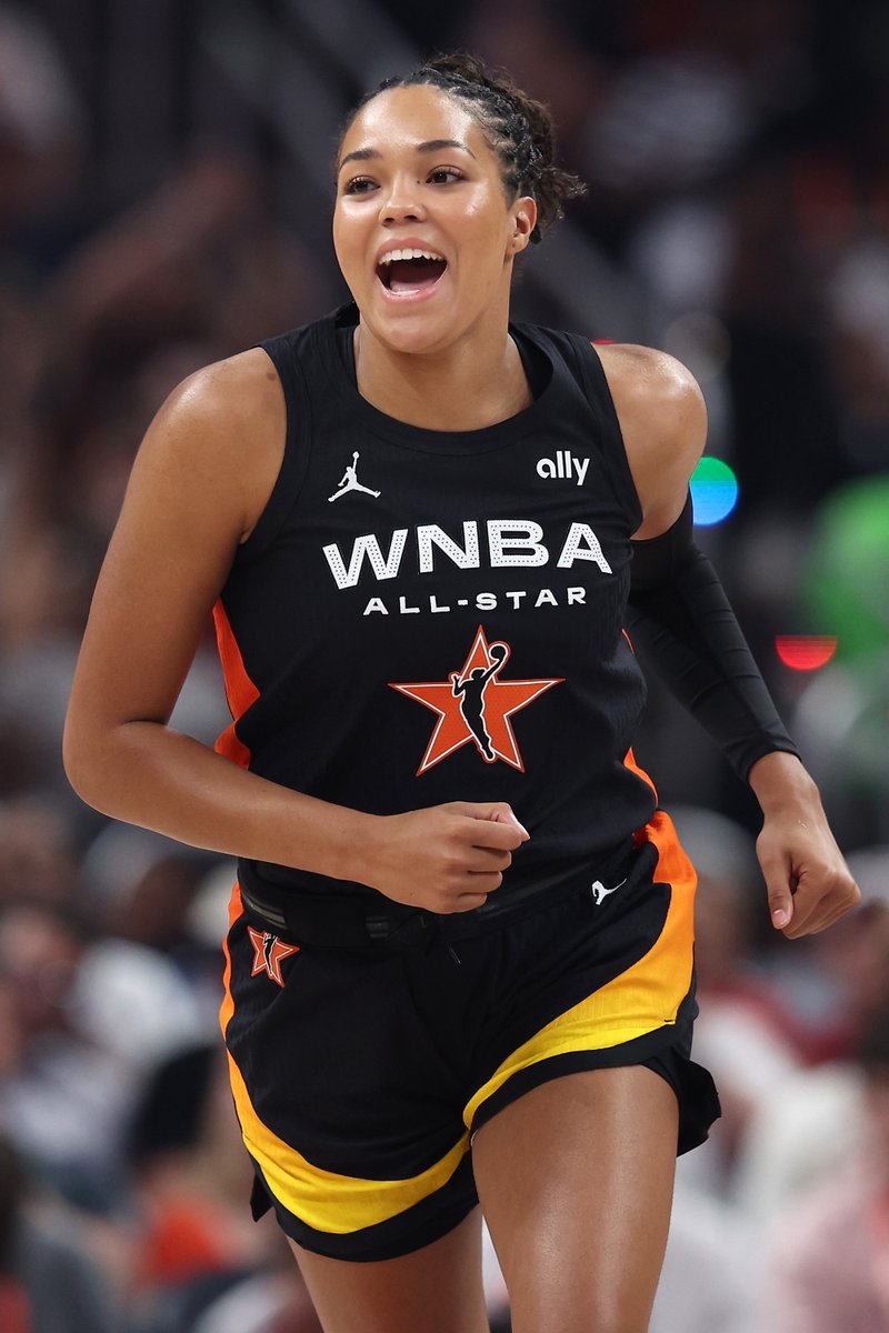 Napheesa Collier just scored the MOST POINTS EVER in a WNBA All-Star Game 🚨🤯

36 PTS
9 REB
13/16 FG