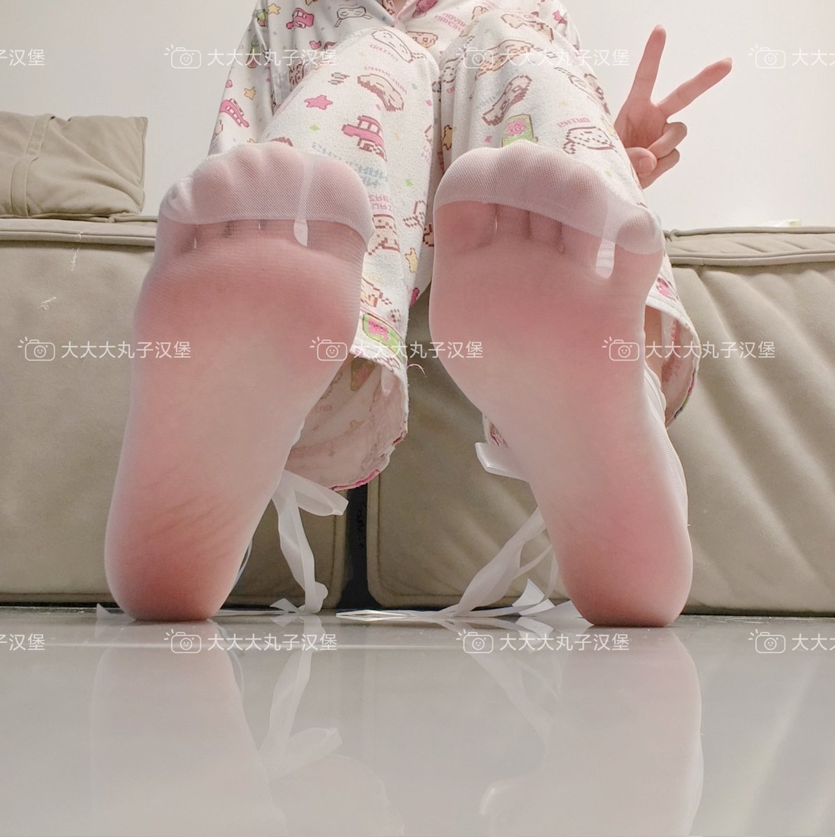 黄推福利内容 - 大大大丸子汉堡的精彩图片 福利姬大大大丸子汉堡分享的黄推图片3 - 网红私拍内容