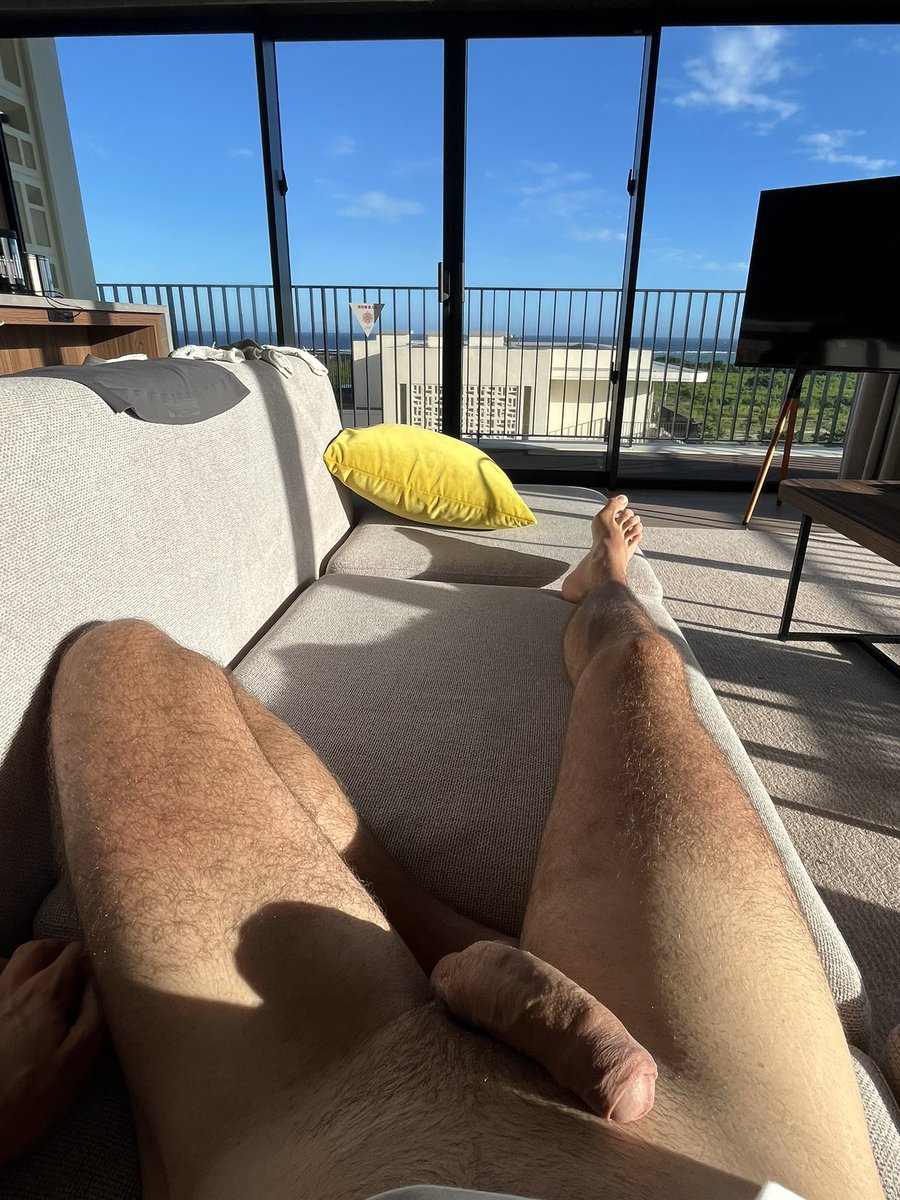 CastleCoch's tweet photo. Sun dry tomatoes 🍅 
#BWC #naked #Gay #hot #dude #pride #horny https://t.co/7P911V8cUp