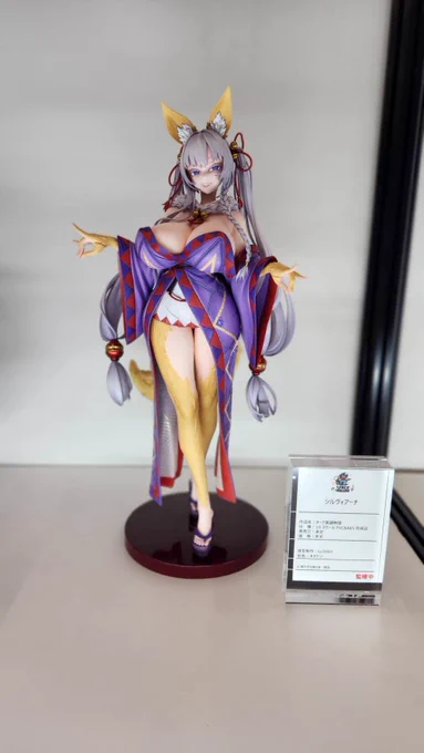 本日秋葉原UDXで開催中の東京フィギュア夏祭りにて担当フィギュアの彩色見本が展示中です。 念願の青肌フィギュアなので是非見ていってください。 オーク英雄からシルヴィアーナも展示中です。