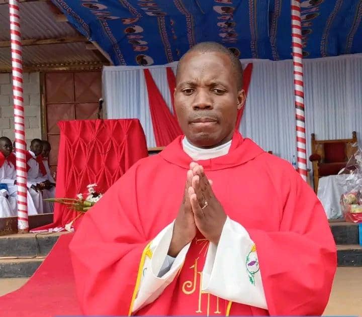 SrNkhoma40444's tweet image. I would like to say thank you for your prayers , now we have fr James nkhoma continue praying for him and his ministry.