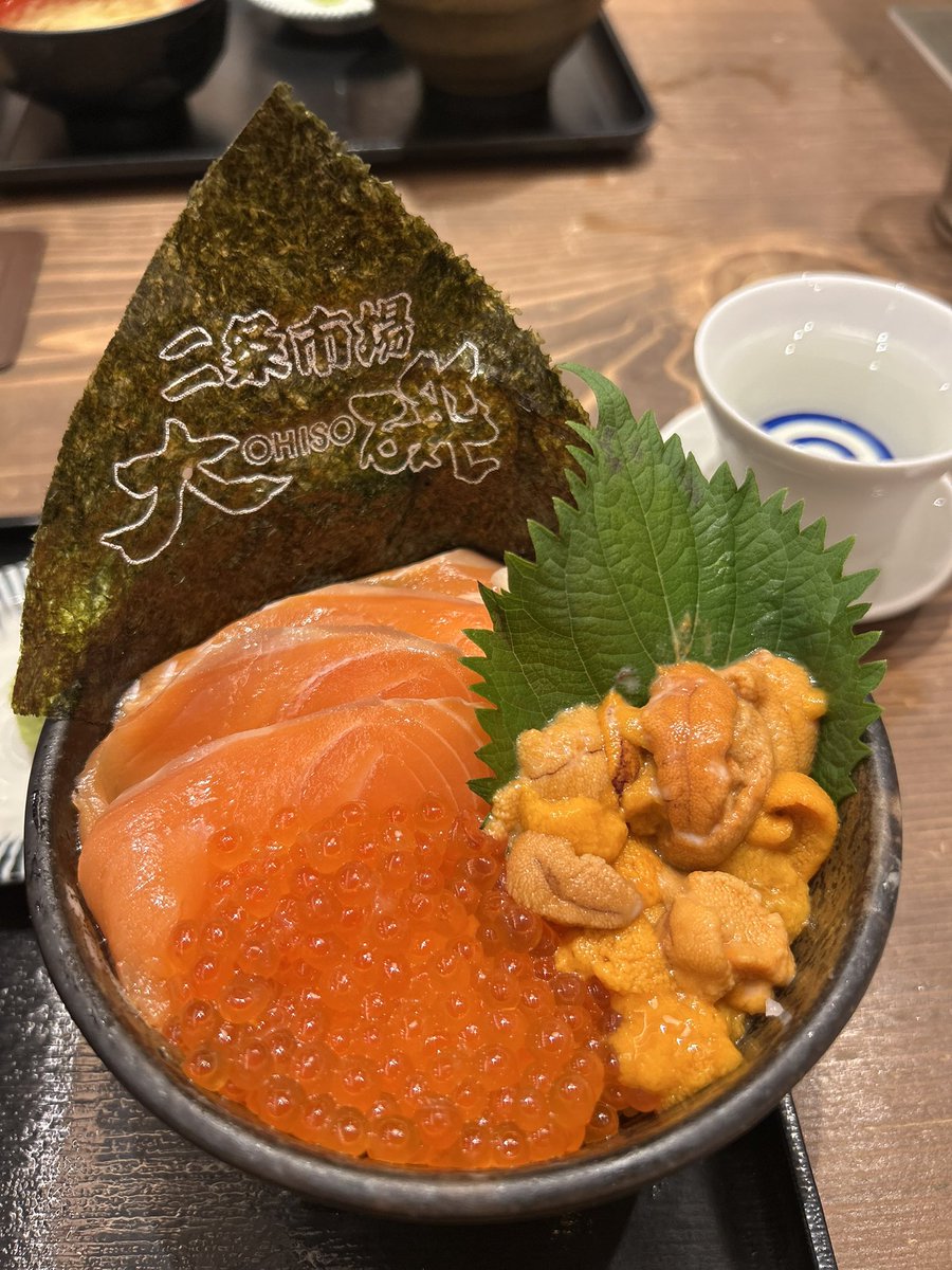 サーモン！！イクラ！！うにっ！！
(＊ÒωÓ )