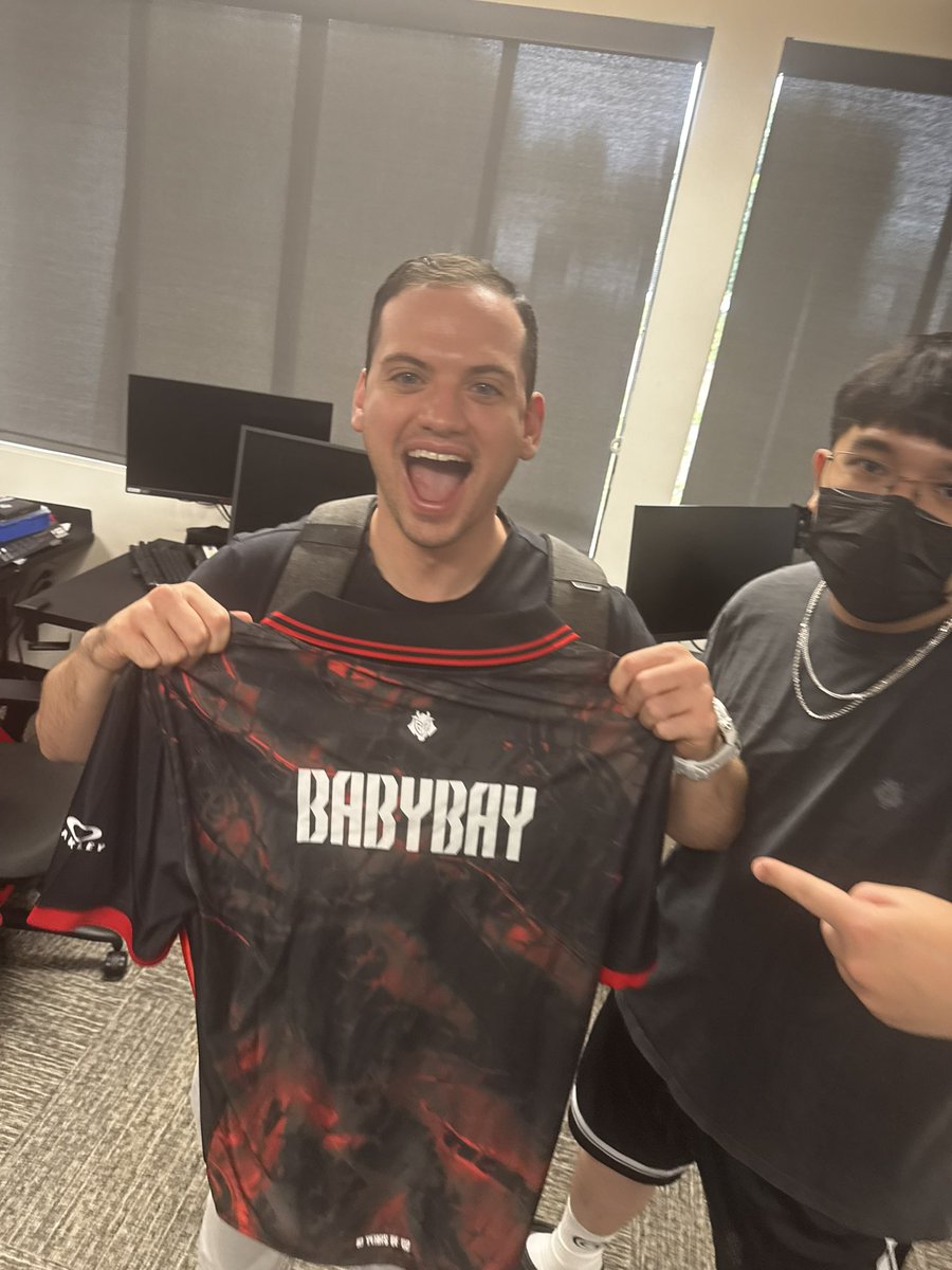 KING_BABYBAY's tweet image. DAT BOY @jawgemo