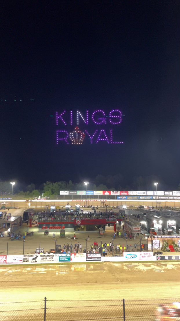 EldoraSpeedway's tweet image. Drone show at the Kings Royal! 👑