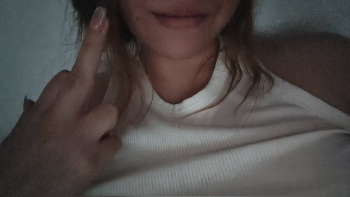 PetiteAlesi's tweet photo. Do you see my smile of evil pig? That's how I get every time you come begging for attention, a kick in the balls is the only thing you deserve https://t.co/QzK8vVF3ri